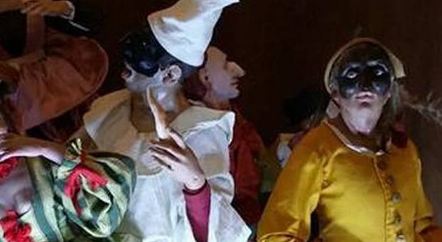 Napoli, quando il presepe diventa maschera di Carnevale: mostra a Santa Maria la Nova