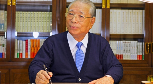 Daisaku Ikeda, morto il presidente della comunità buddista internazionale Soka Gakkai: aveva 95 anni