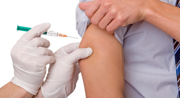 Influenza, 85% dei medici non si vaccina L'appello: proteggetevi