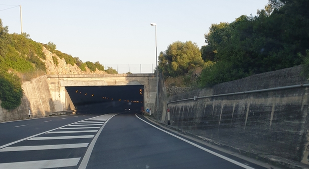 Puglia, «alterate le spese d'offerta e violata par condicio». Il Tar annulla l'appalto da 50 milioni di euro per strade, ponti, viadotti e gallerie