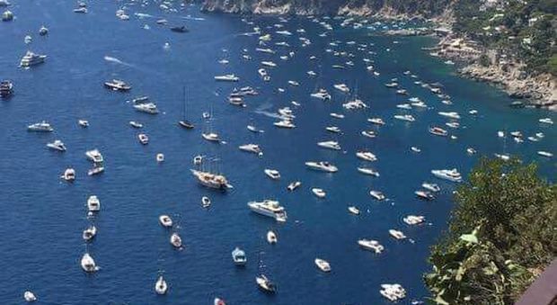 «Invasione sulla costa a Capri»