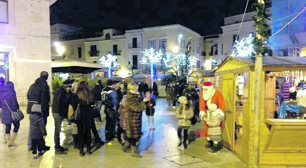Mercatini natalizi per le strade di Bari vecchia con 30 casette in legno: tutte le regole