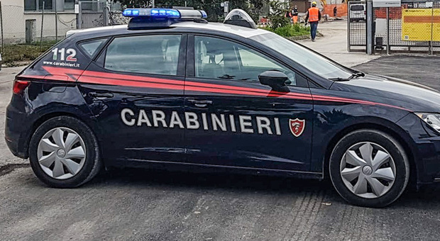 Ragazzi a scuola con gli spinelli, arrivano i carabinieri