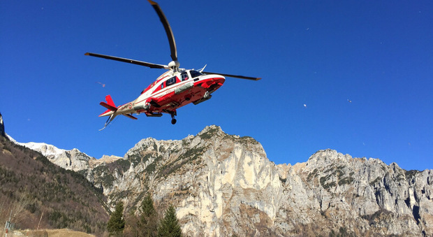 Alpinista 52enne muore in Trentino davanti al figlio durante una scalata