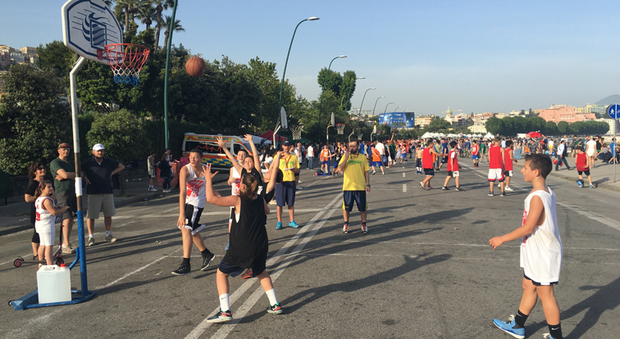 Summerbasket, festa per 150 squadre sul lungomare di via Caracciolo