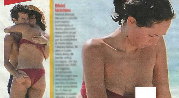 Caterina Balivo hot, fuori di seno in spiaggia a Malindi