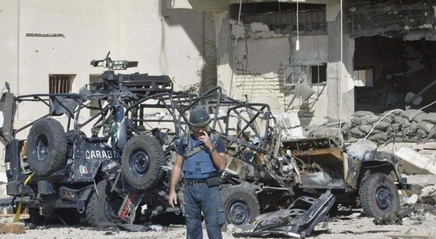 Attacco contro militari italiani in Iraq: 16 anni fa la strage di Nassiriya con 19 morti