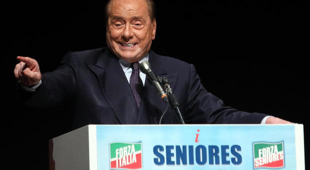 Berlusconi si converte ai social: «La tv non mi basta più»