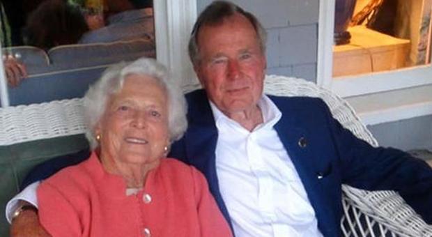 L'ex presidente George Bush ricoverato in terapia intensiva, in ospedale anche la moglie Barbara