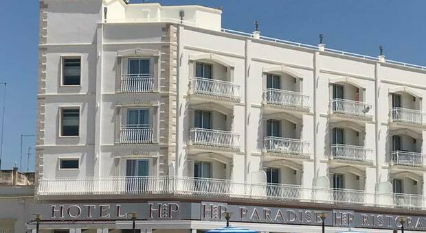 Rigettato il ricorso dell'hotel a Porto Cesareo, il Consiglio di Stato: la spiaggia resta libera