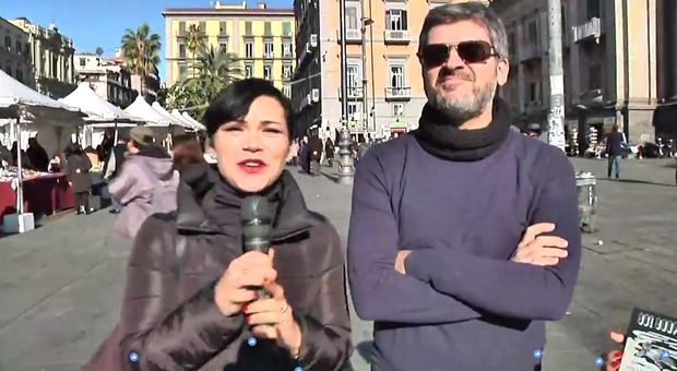 Napoli in testa, «Il Mattino dei tifosi» in diretta dai mercatini di piazza Dante
