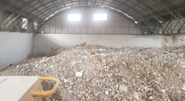 In un capannone a Poggioreale 1.500 tonnellate di rifiuti edili