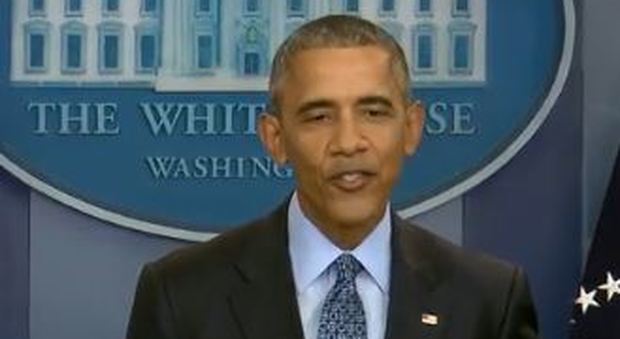Obama, l'ultima conferenza stampa: «Siamo la democrazia più forte del mondo, ma l'America non si può governare da soli»