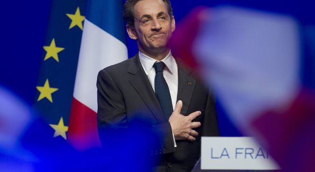 Francia, Sarkozy di nuovo in campo: «Mi candido alle presidenziali del 2017»