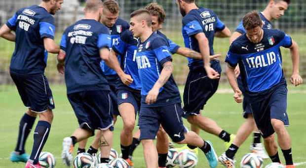Azzurri alla Fifa: «Dateci i time out» Chiellini e Thiago Motta parlano con delegato