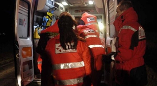 Notte di malori e violenza ad Ancona Giovane ferito alla testa a colpi di cinghia