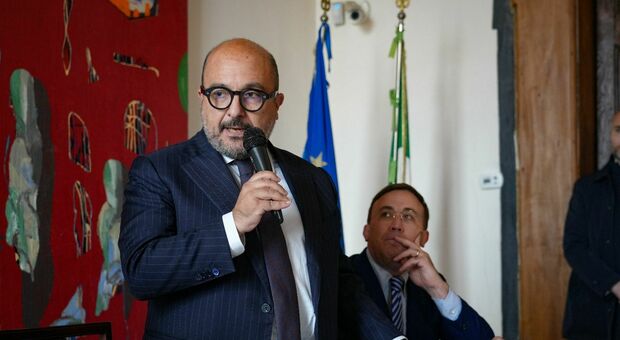 Il ministro Sangiuliano a Parete per la cittadinanza onoraria