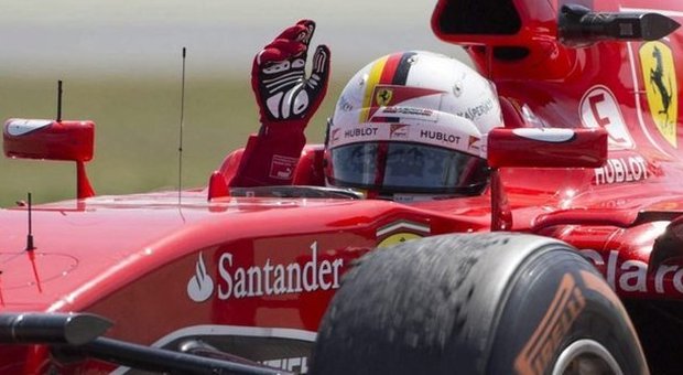 Sebastian Vettel sulla sua Ferrari SF15-T