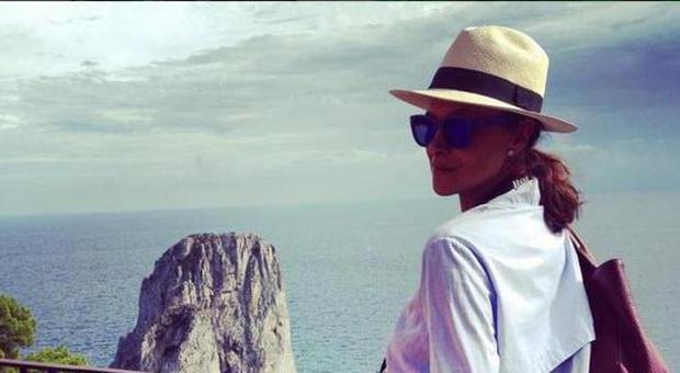 Magda Gomes, la showgirl brasiliana in vacanza a Capri