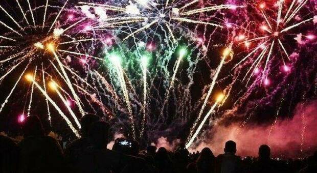 Fuochi d'artificio in una villa per un compleanno, rogo e paura a Santa Marinella