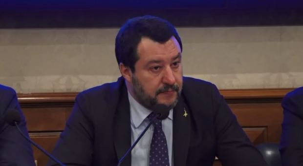 Coronavirus, Salvini presenta la proposta di legge della Lega
