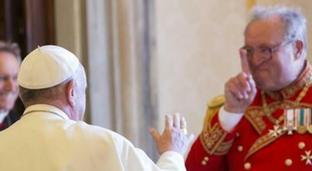Appello dell'ex Gran Maestro Festing al cardinale Tomasi, «il voto va rimandato dopo il Covid»