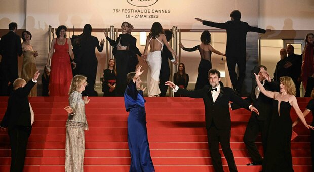 Nanni Moretti fa ballare Cannes: «Il mio cinema resiste e sa ancora anticipare l'attualità»