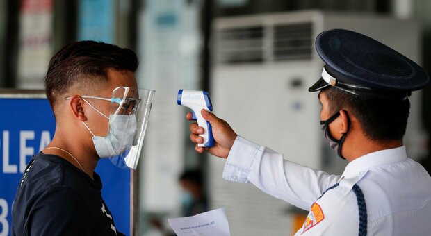 Virus, in Cina contagi in crescita: a Manila nuovo lockdown