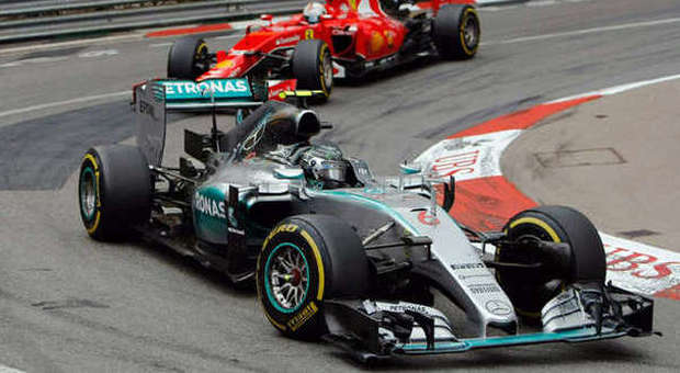 Sebastian Vettel segue Nico Rosberg a Montecarlo