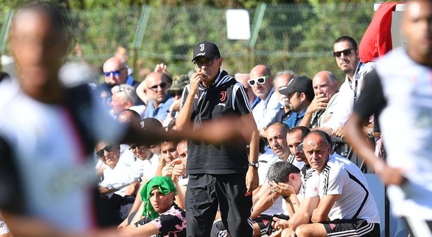 Tegola Sarri, ha la polmonite: a rischio il debutto con la Juventus