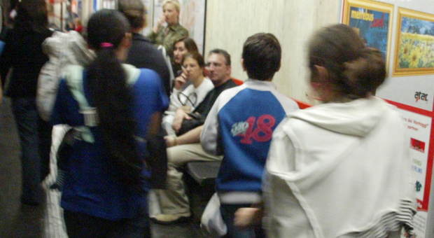 Roma, tre baby borseggiatori fermati sotto la metro a Barberini