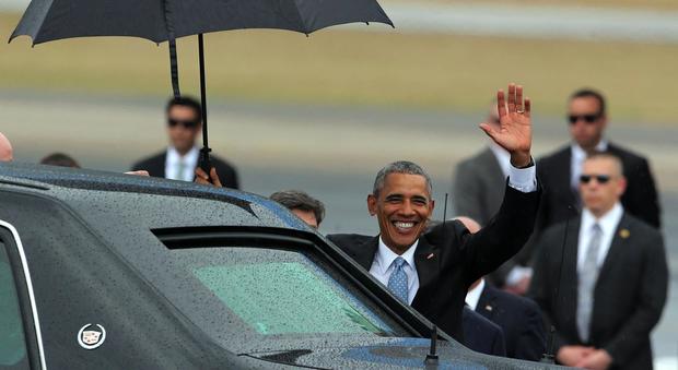 Obama atterra a Cuba (EPA)