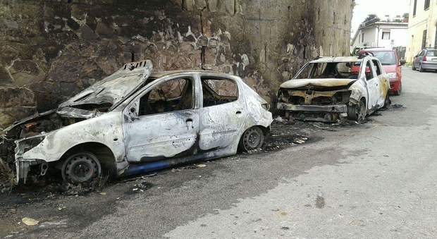 Due auto bruciate nella notte paura ad Agropoli