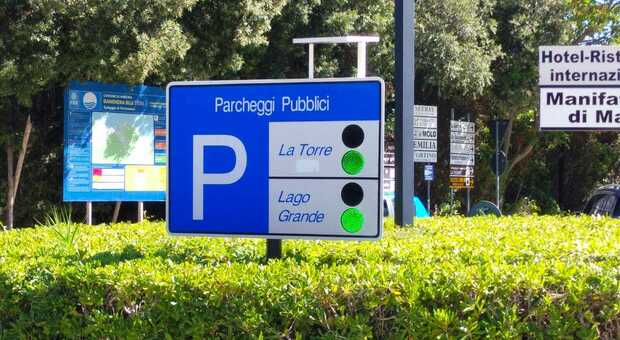 Miracolo a Portonovo: dopo tanti giorni di tutto esaurito c’è posto al parcheggio
