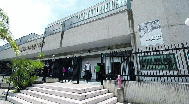 Assenteismo negli uffici provinciali della Regione: chiesto il rinvio a giudizio per 31 dipendenti