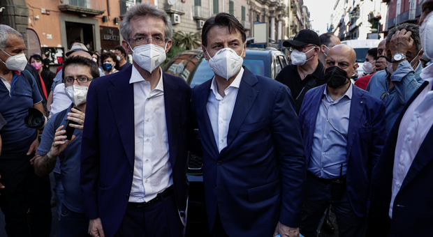 Elezioni a Napoli, M5S chiude ai transfughi di de Magistris: «Non ricicliamo classe politica incapace»