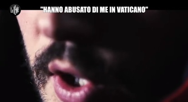 Abusi in Vaticano, ex chierichetto: "Si infilava nel mio letto e facevamo sesso. Oggi è un prete"