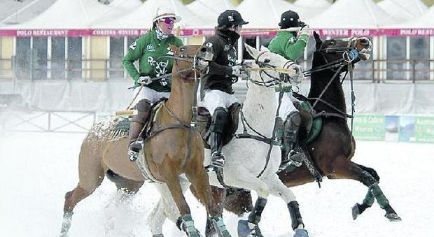 Il polo vuole le Olimpiadi e i cavalli sfilano in centro a Cortina