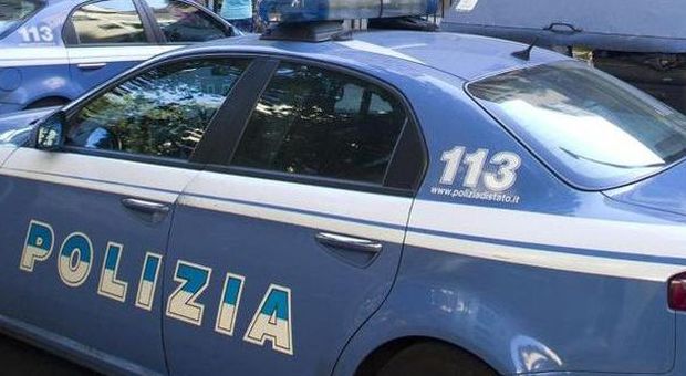 Roma, si finge poliziotto e tenta di derubare turista: arrestato