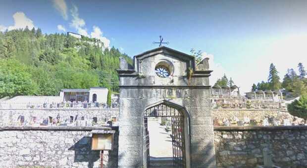 L'ingresso del cimitero di Sottocastello a Pieve di Cadore