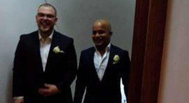 Francesco e Gonzalez sposi prime nozze gay a Capri