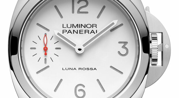 Panerai, un Luminor in acciaio dedicato a Luna Rossa