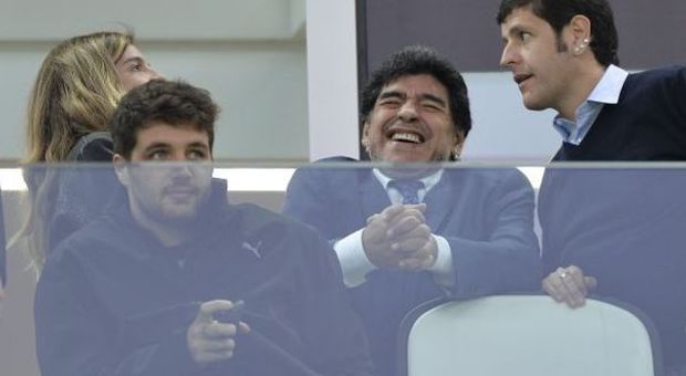 Diego Armando Maradona in tribuna (LaPresse)