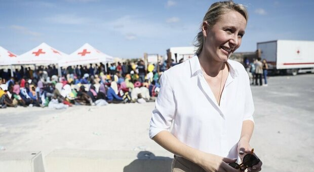 Chi è Marion Maréchal, nipote di Marine Le Pen, arrivata a Lampedusa