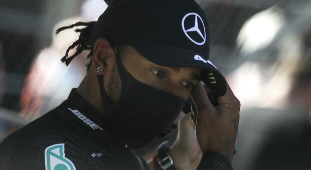 Formula 1, il racconto di Hamilton: «In Italia fatto oggetto di razzismo»