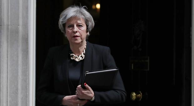 Londra, Theresa May: "Adesso basta". Trump polemizza col sindaco Khan