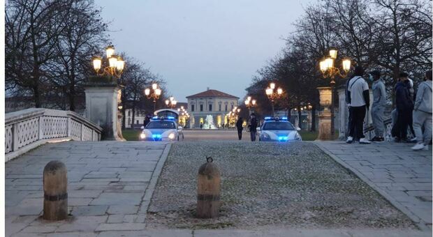 Aggredirono i poliziotti in Prato, fratelli coinvolti in un'altra rissa