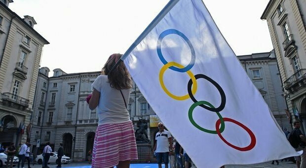 Olimpiadi di Tokyo, Italia a rischio squalifica: atleti azzurri senza bandiera e inno. Ventiquattro ore per salvare le nazionali ai Giochi