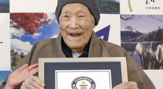 Morto l'uomo più anziano al mondo: Masazo Nonaka aveva 113 anni