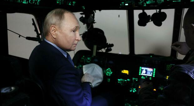Putin, minacce alle basi Nato: «Siamo pronti a colpire gli F-16 occidentali ovunque si trovino»